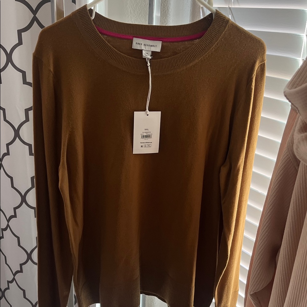 Bundle of 3 New sweater, hooded shirt and shirt jacket - Picture 2 of 4